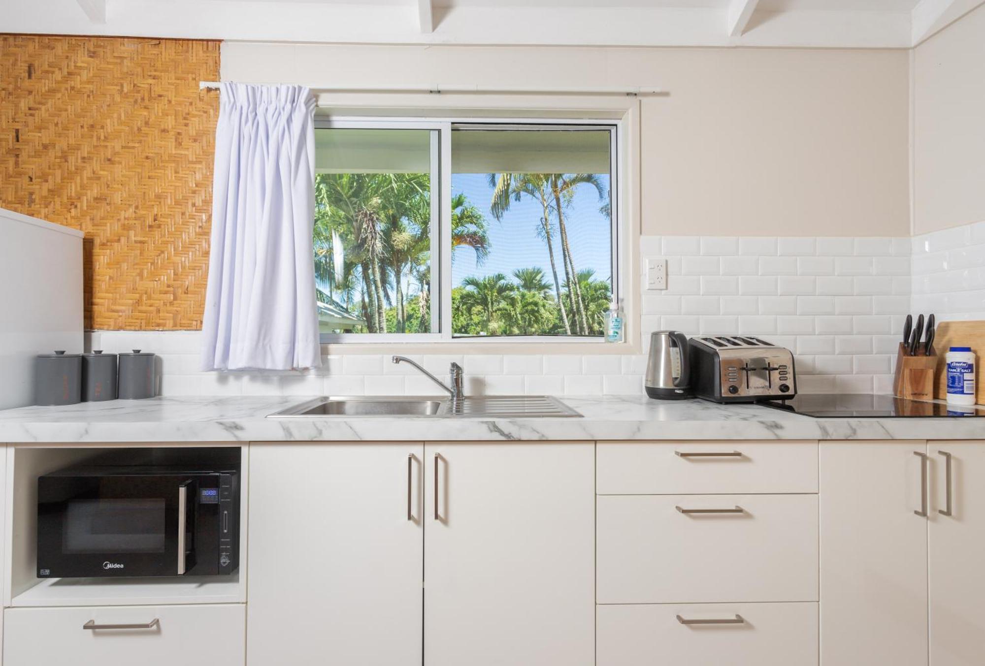 Muri Lagoon View Bungalows - Hillside Bungalow Rarotonga Exterior photo