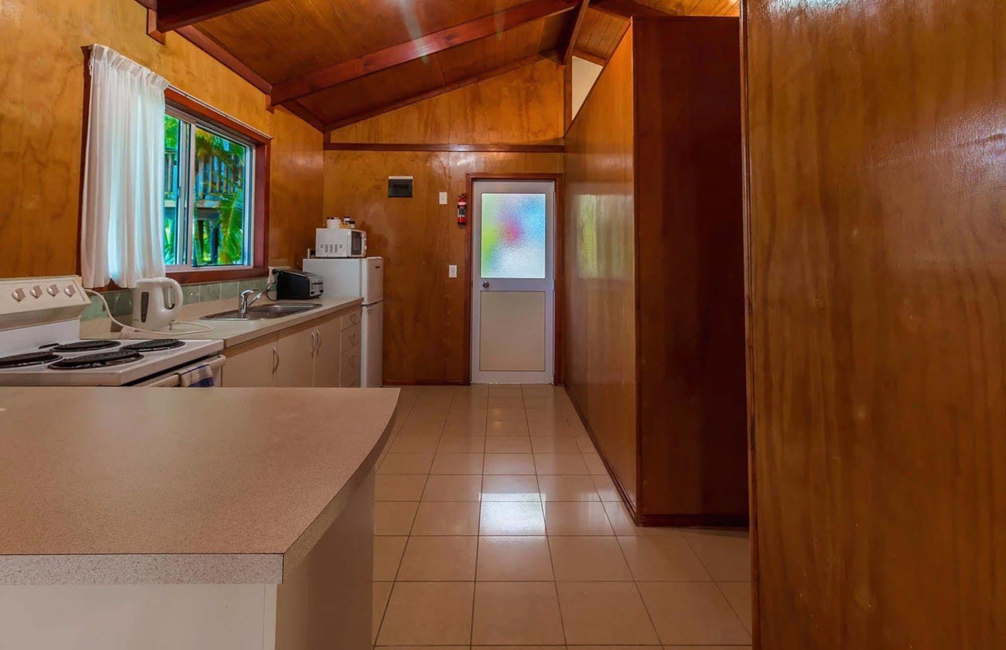 Muri Lagoon View Bungalows - Hillside Bungalow Rarotonga Exterior photo